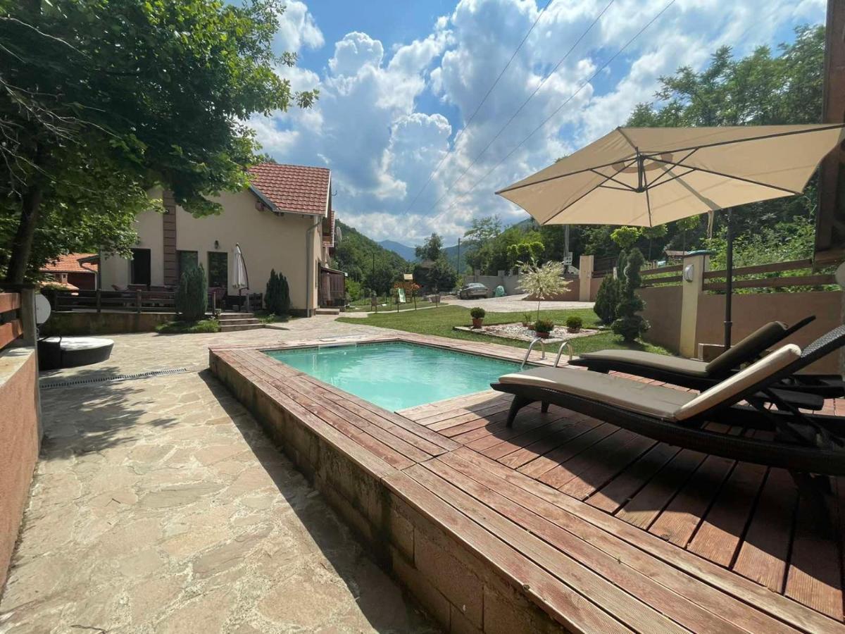 Crni Vrh Lodge Zeleni Svet מראה חיצוני תמונה