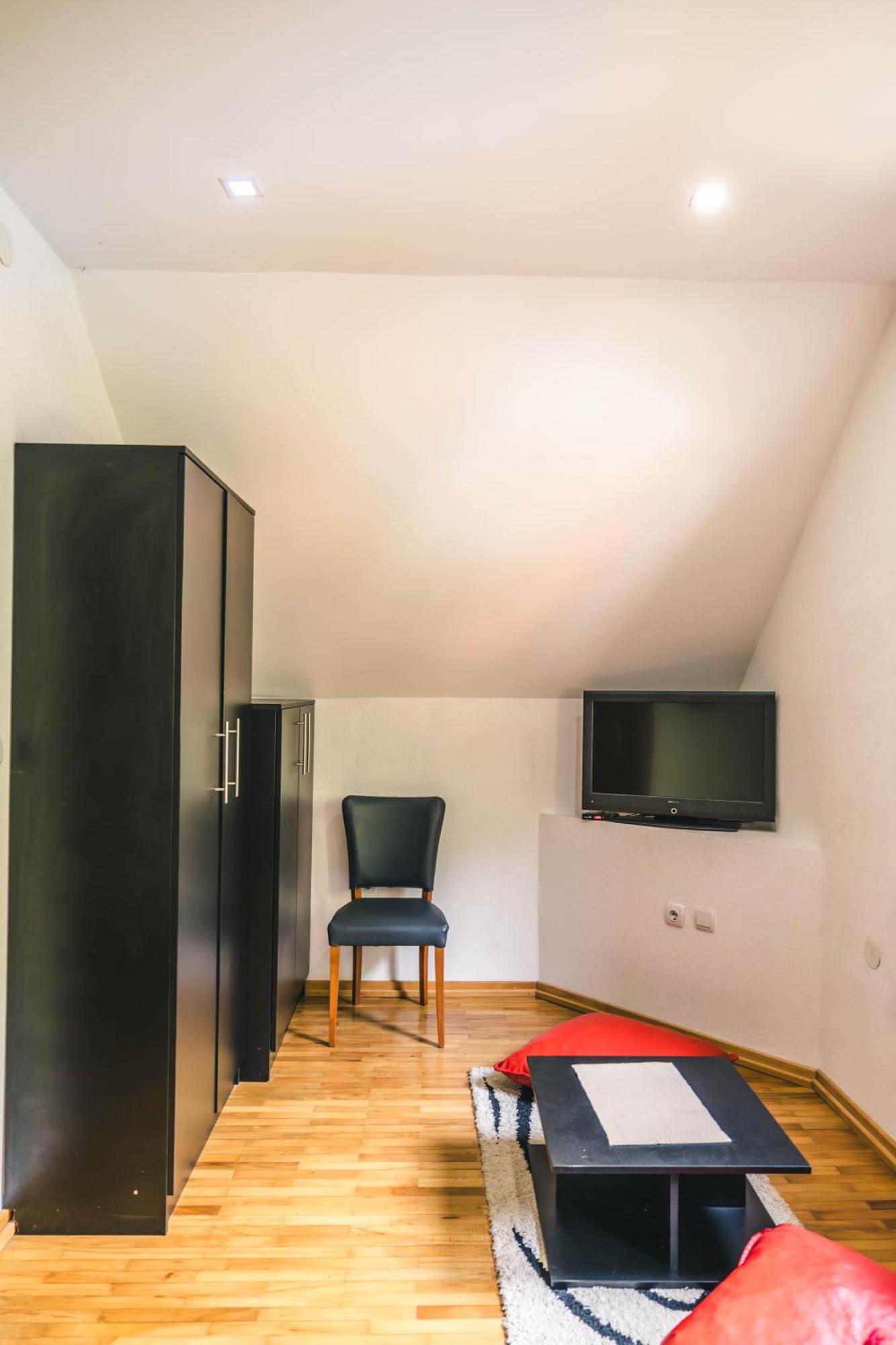 Crni Vrh Lodge Zeleni Svet מראה חיצוני תמונה